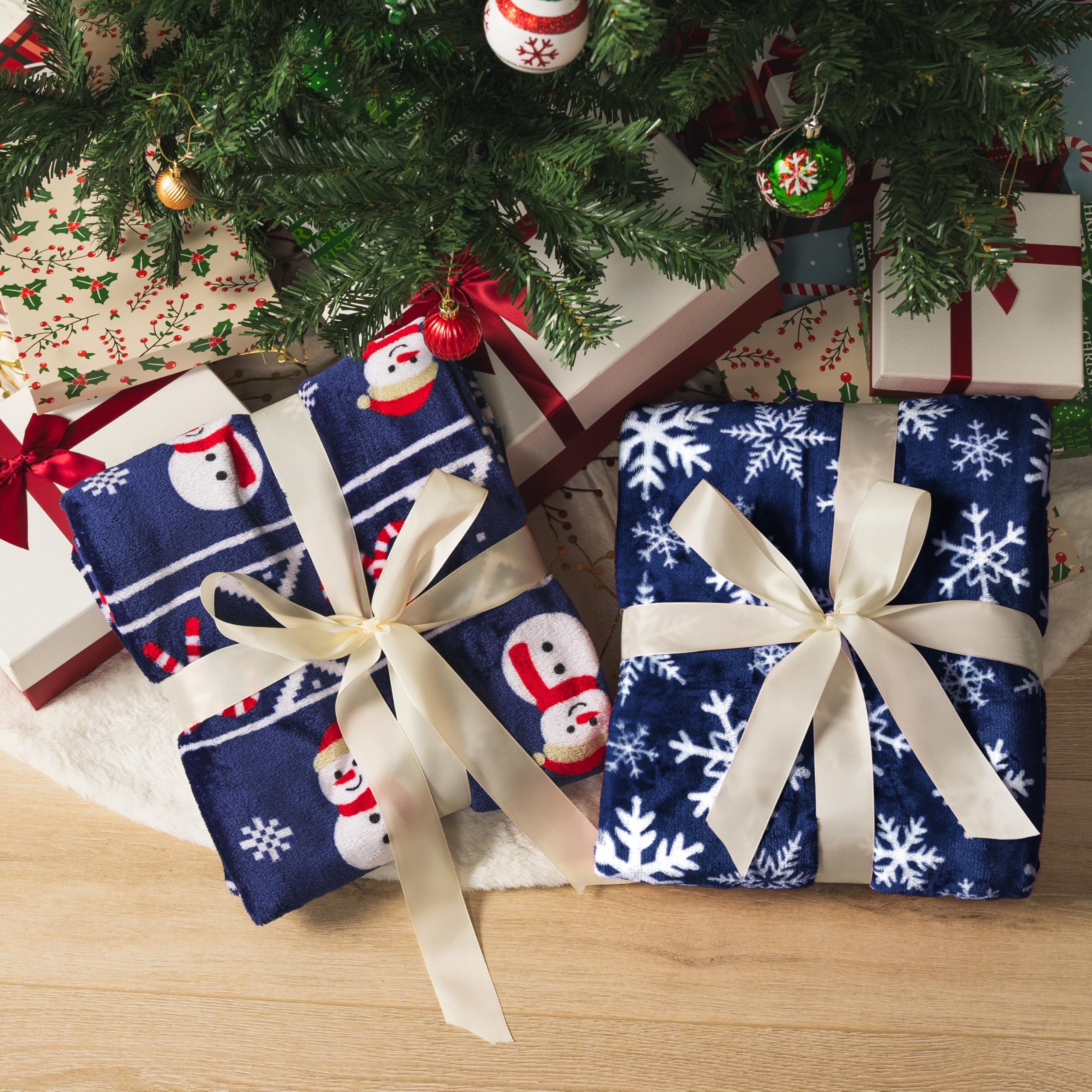 Amazon｜PAVILIA クリスマススローブランケット | ネイビー